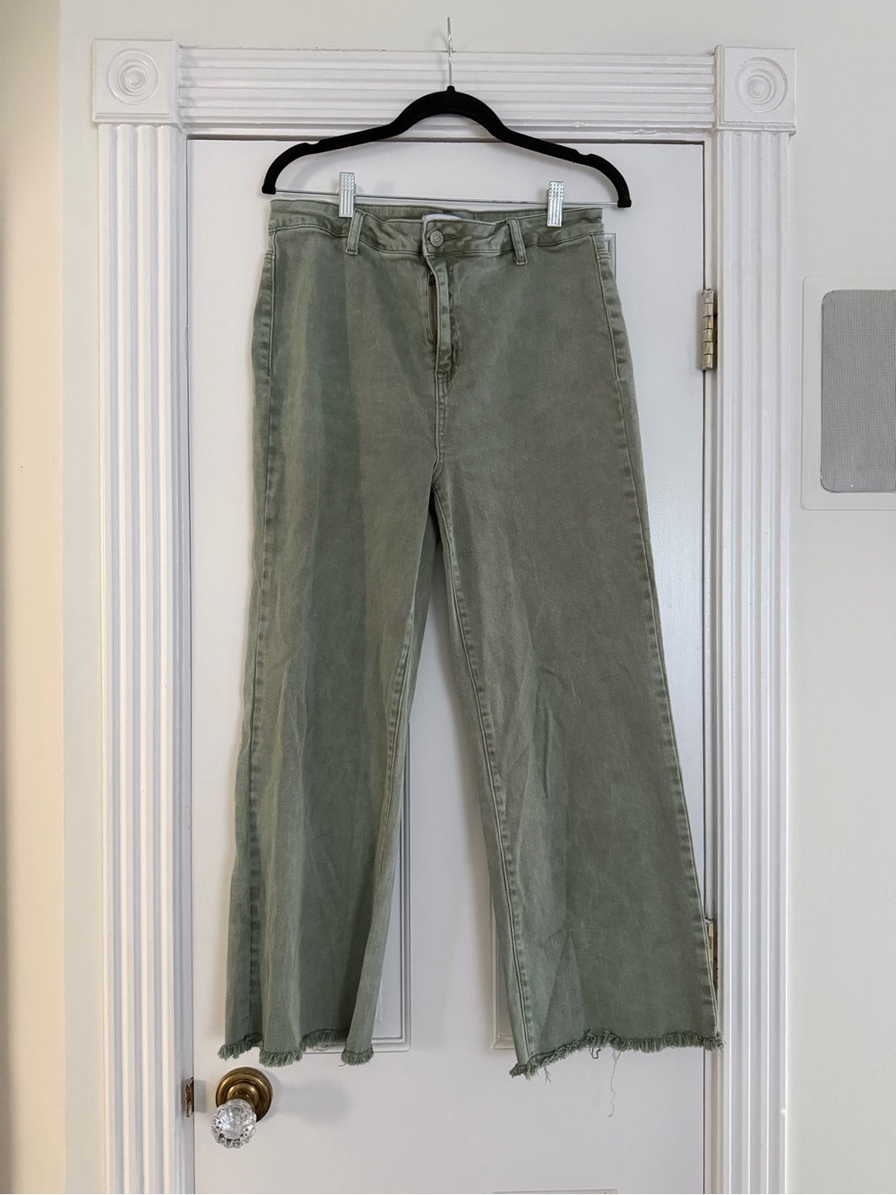 Zenana Outfitters Wide-Leg Jeans in Sage Green